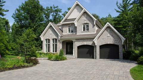 Buy home in pre-foreclosure vs short sale