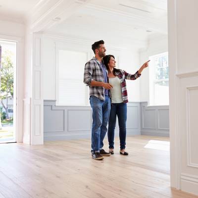 couple-looking-at-home