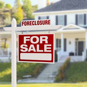 foreclosure-sign